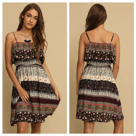 Dresses & Skirts - Floral Boho Dress